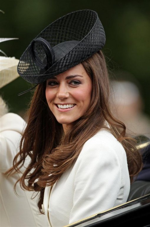 Kate Middleton ve Şapkaları