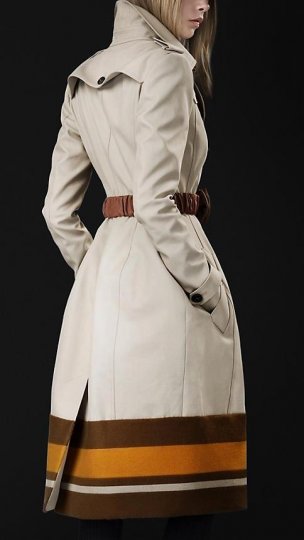 BURBERRY TRENCHCOAT