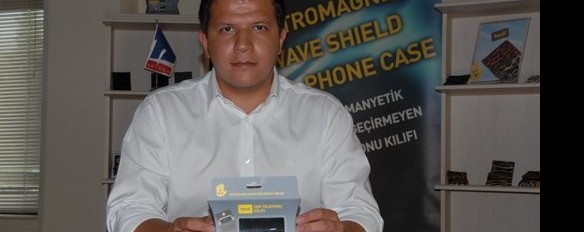 Elektromanyetik dalgaları geçirmeyen kumaştan cep telefonu kılıfı