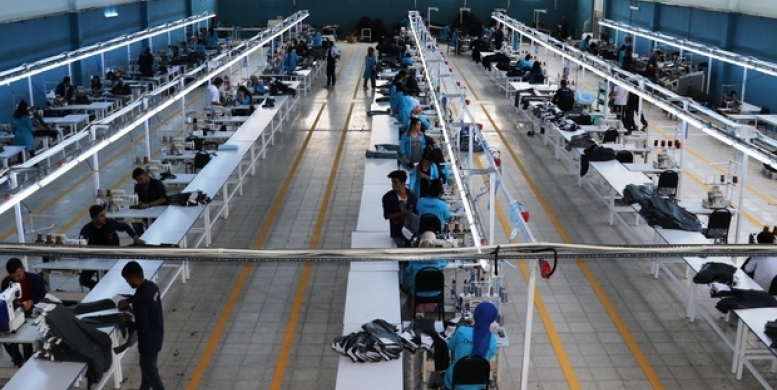 VAN’da açılan tekstil fabrikası 110 kişiye ekmek kapısı oldu