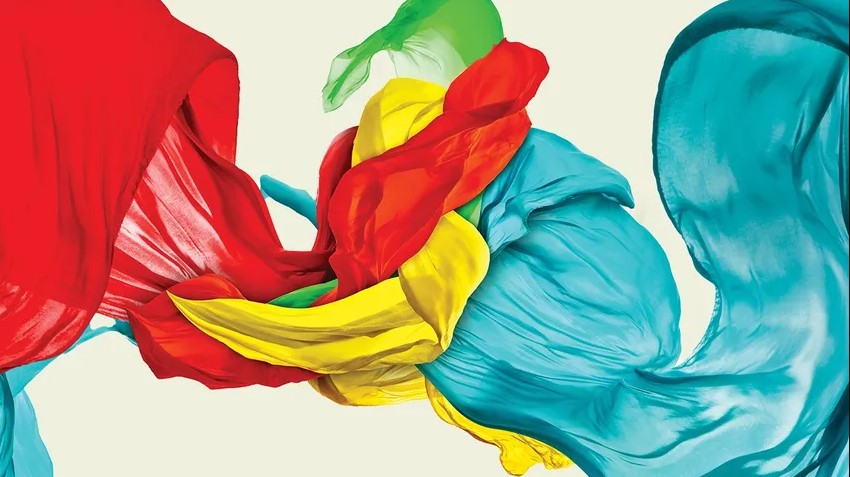 Tekno Moda: Dijital Çağın Kumaşında Yenilik ve Yaratıcılık