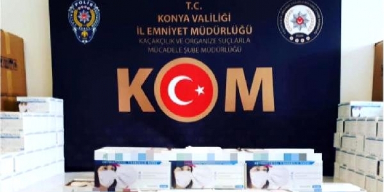 Konya'da, tekstil firmasına yapılan baskında izinsiz üretilen 68 bin adet 'cerrahi maske' ele...